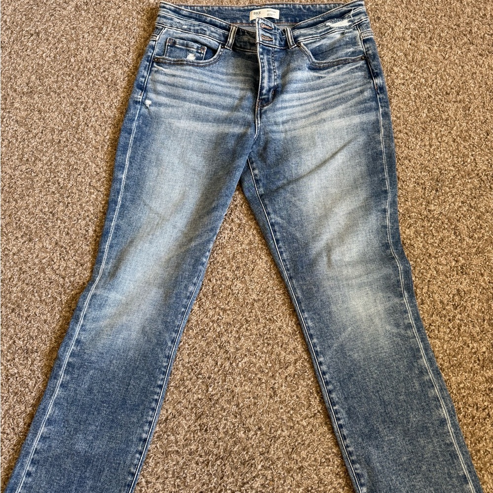 BKE Blue Straight Leg Jeans with Vintage-Inspired Wash